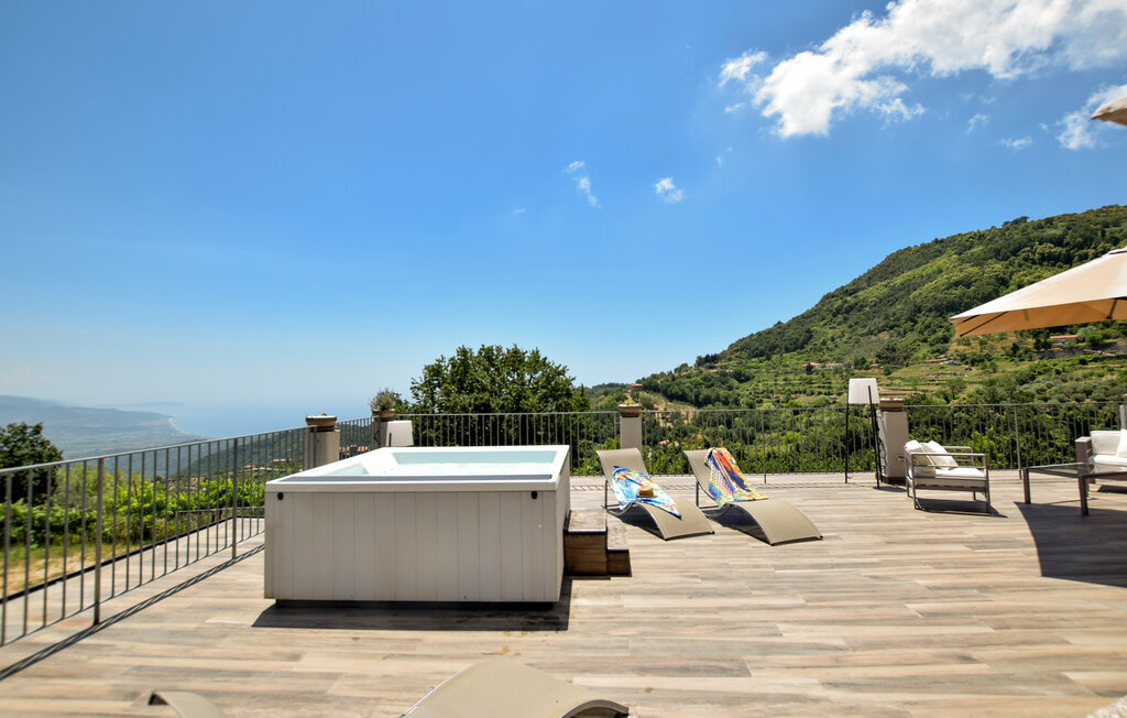 Maison 12 personnes Guarrazzano, 6 chambres et jacuzzi - Photo 3