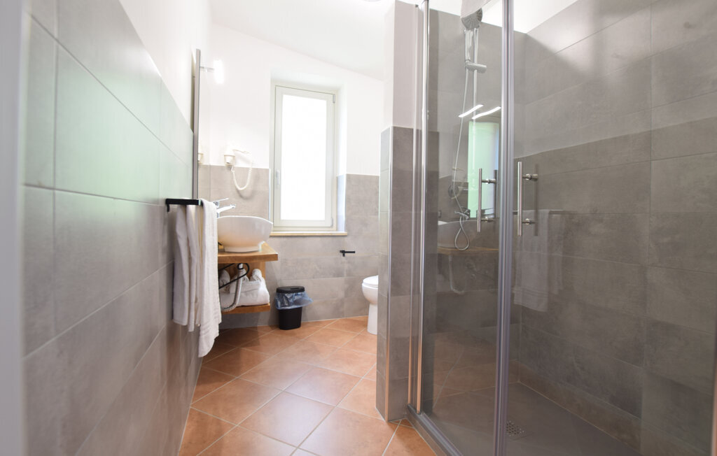 Maison 12 personnes Guarrazzano, 6 chambres et jacuzzi - Photo 23