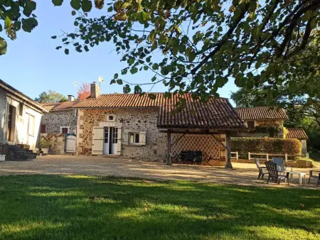 Gîte 4 pers. en hameau avec vue jardin-forêt : photo 18