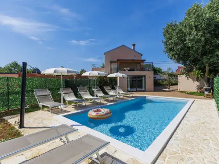 Di Gigi – Maison 4 chambres avec piscine privée : photo 1