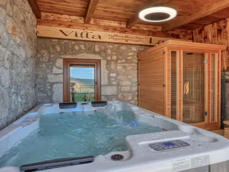 Villa Lara, maison 2 pièces avec jacuzzi à Grižane : photo 4