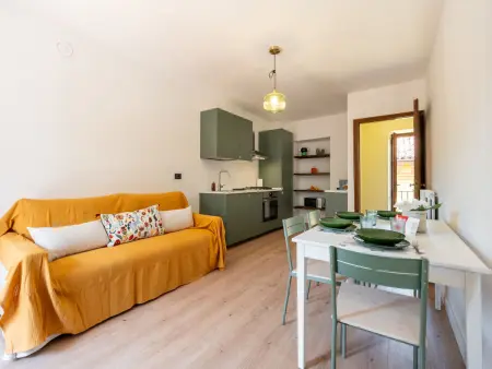 Maison Velina à Alba, 2 pièces rénovée 2026 : photo 2