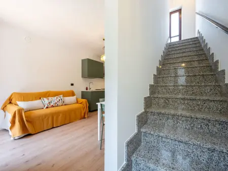 Maison Velina à Alba, 2 pièces rénovée 2026 : photo 14