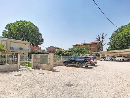 Annamaria - Appartement 6 pers. avec jardin à Peschiera del Garda : photo 2