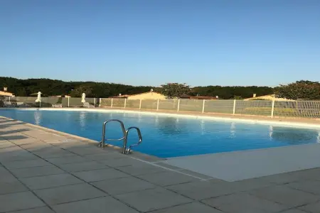 Location maison à Les Forges, Villa à la campagne avec jardin privé