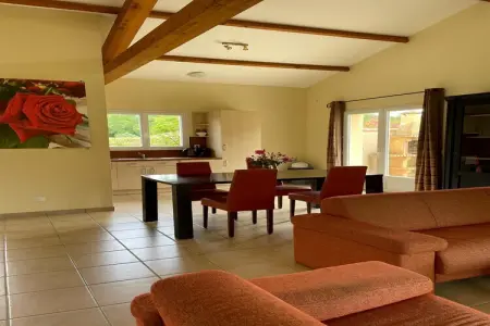 Maison 3 chambres avec piscine et golf à 2 km : photo 6