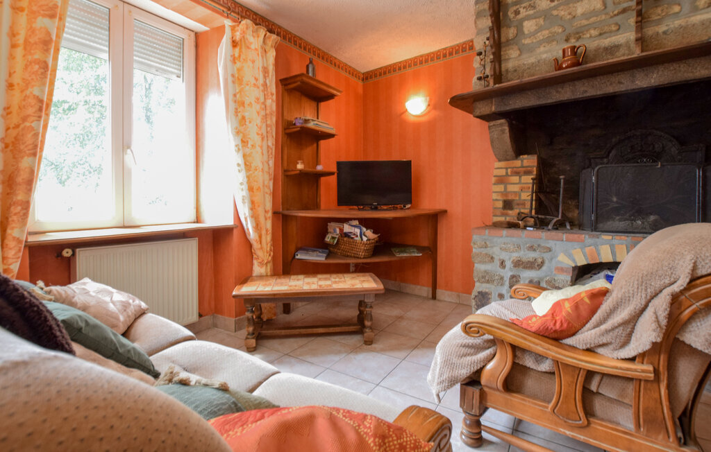 Maison en pierre avec spa et jacuzzi à La Chapelle-Urée - Photo 3