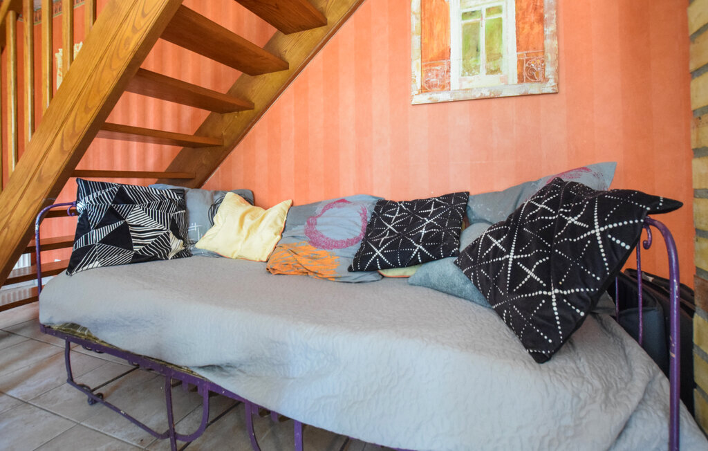 Maison en pierre avec spa et jacuzzi à La Chapelle-Urée - Photo 6