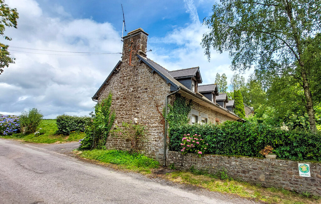 Maison en pierre avec spa et jacuzzi à La Chapelle-Urée - Photo 8