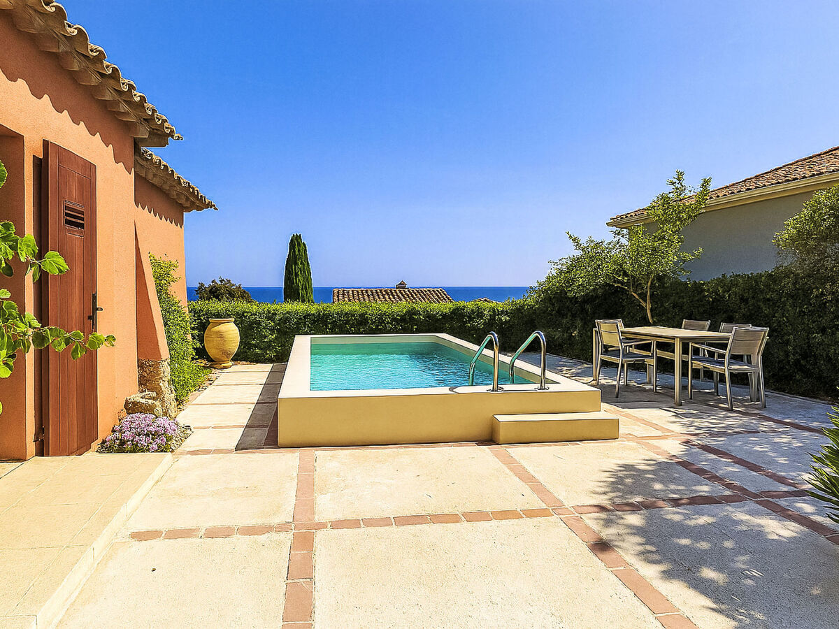 Villa Floralies à Sainte-Maxime, piscine et vue mer - Photo 28