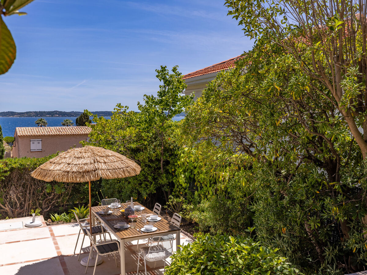 Villa Floralies à Sainte-Maxime, piscine et vue mer - Photo 32