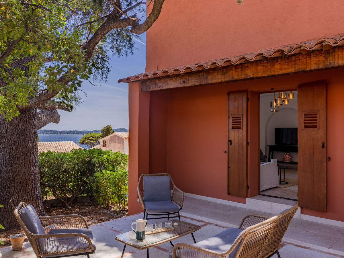 Villa Floralies à Sainte-Maxime, piscine et vue mer - Photo 34