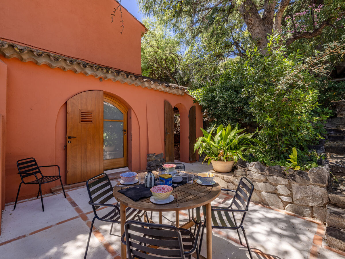 Villa Floralies à Sainte-Maxime, piscine et vue mer - Photo 37
