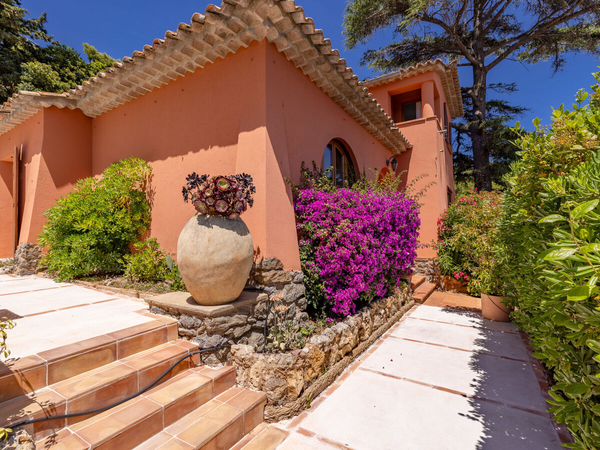 Villa Floralies à Sainte-Maxime, piscine et vue mer - Photo 39