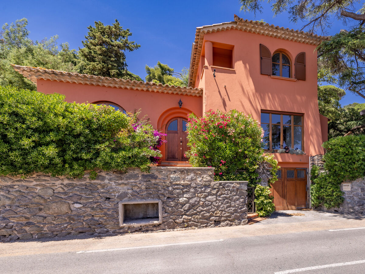 Villa Floralies à Sainte-Maxime, piscine et vue mer - Photo 41
