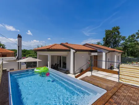 AlMa, maison 6 personnes avec piscine privée à Labin