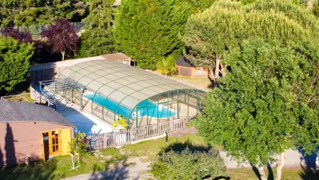 Chalet avec piscine partagée et jardin à Chazemais, 6 personnes : photo 8