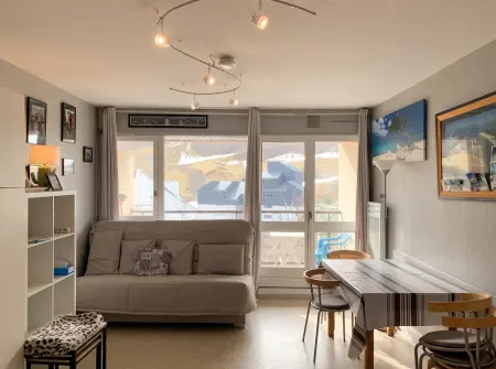 Appartement 34 m² vue montagne à Eaux-Bonnes, balcon et terrasse : photo 2