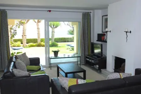 Maison 3 chambres face à la plage à Estepona : photo 3