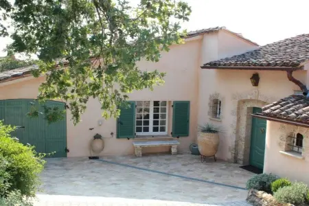 235103, Maison de vacances à Grimaud avec piscine - Photo 1