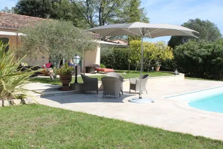 235103, Maison de vacances à Grimaud avec piscine - Photo 2