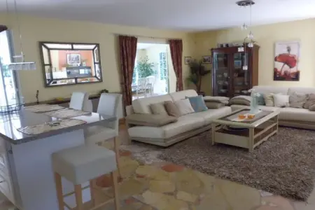 Villa 3 chambres avec piscine chauffée à Moissav Bellevue : photo 13