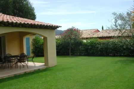 Villa Lou Gourg à Carros : 2 chambres, piscine lagon : photo 6