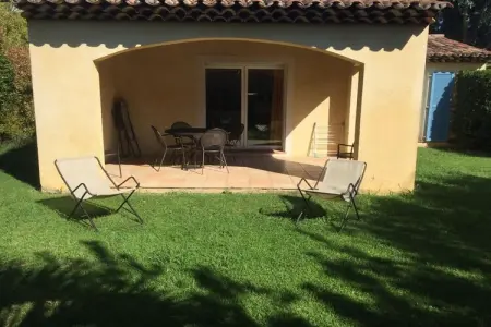 Villa Lou Gourg à Carros : 2 chambres, piscine lagon : photo 8