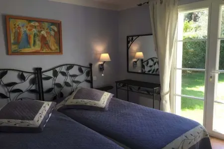 Villa Lou Gourg à Carros : 2 chambres, piscine lagon : photo 10
