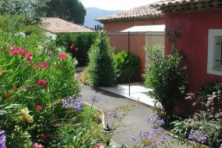 Villa Lou Gourg à Carros : 2 chambres, piscine lagon : photo 13