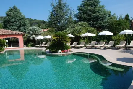 Villa Lou Gourg à Carros : 2 chambres, piscine lagon : photo 14