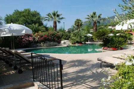 Villa Lou Gourg à Carros : 2 chambres, piscine lagon : photo 18