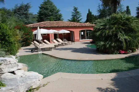Villa Lou Gourg à Carros : 2 chambres, piscine lagon : photo 21