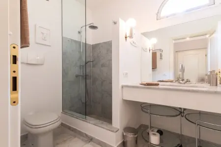 Maison « Il nido del lago » avec piscine à Porto Ceresio : photo 13