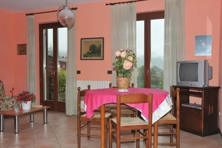 Casa Flora : maison 6 pers. à Idro, vue collines : photo 9