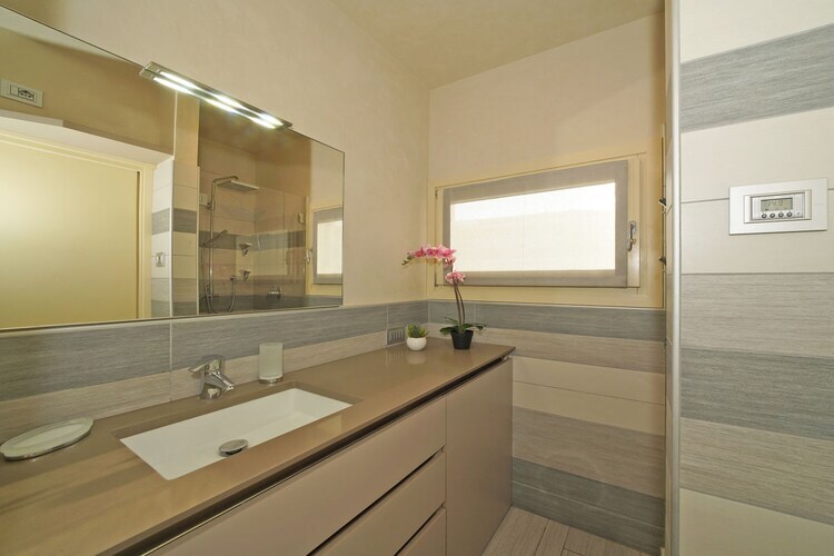 Appartement 2 pièces Manerba del Garda, jardin direct plage - Photo 14