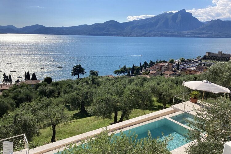 Maison avec jacuzzi au bord du lac de Garde - Photo 2
