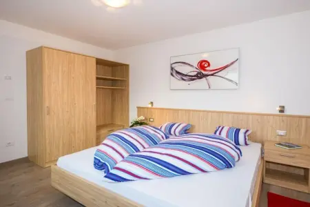 Maison de vacances Apfel à Schenna-Verdins, piscine et vue montagne : photo 8