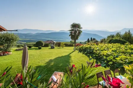 Maison de vacances à Kaltern, jardin méditerranéen avec étang : photo 6