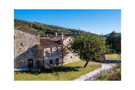 Maison Dicomano : loggia voûtée, piscine et vallée : photo 5