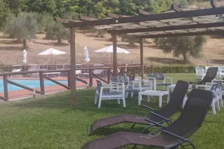 Maison Dicomano : loggia voûtée, piscine et vallée : photo 8