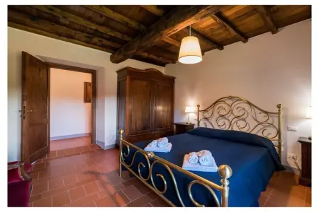 Maison Dicomano : loggia voûtée, piscine et vallée : photo 21