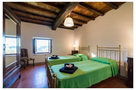 Maison Dicomano : loggia voûtée, piscine et vallée : photo 22