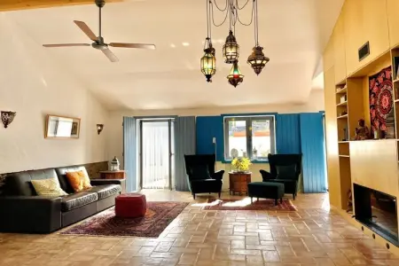 Maison 6 personnes à Colos avec piscine et foyer : photo 9