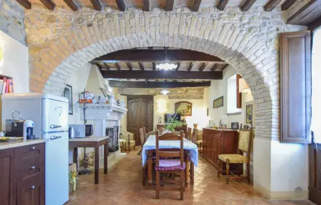 Maison 10 personnes avec piscine privée à Montecchio : photo 3