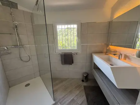 Villa vue mer, animaux admis - 12 pers., Villa 12 personnes à Bormes les Mimosas - Photo 12