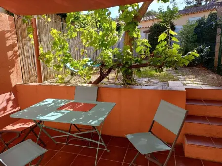 Location appartement à Porquerolles, Appartement cosy avec terrasse à Porquerolles