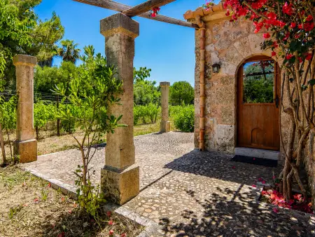 Can Bregat, gîte rural 2 pers. à Pollença, vue montagne : photo 17
