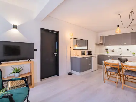 Mimi's Apartment – 1 chambre, piscine, 20 min plages : photo 6