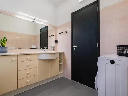 Mimi's Apartment – 1 chambre, piscine, 20 min plages : photo 10